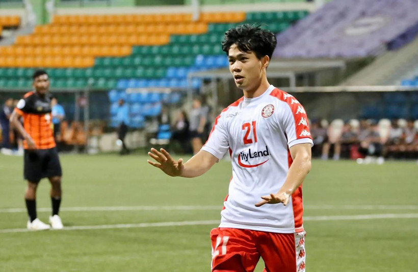 Tiền đạo Công Phượng bị đồng đội đánh giá là rườm rà trong thi đấu. (Ảnh: CLB TP.HCM) 