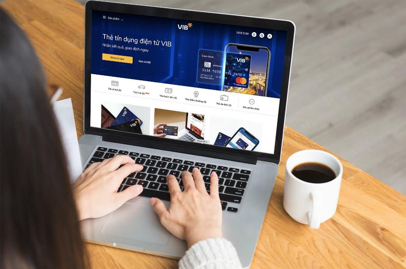 Tỷ lệ khách hàng giao dịch thông qua ngân hàng điện tử tại VIB là 76%. (Ảnh: N.G/Vietnam+)