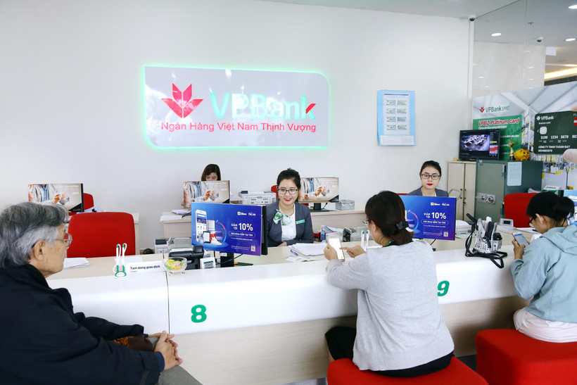 Giao dịch tại VPbank. (Nguồn: CTV/Vietnam+)