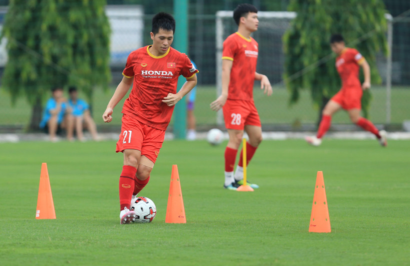 Trong thời gian dài vừa qua, Đình Trọng vẫn loay hoay với chấn thương, chưa khi nào trở lại thi đấu với phong độ cao nhất ở cả đội tuyển và câu lạc bộ. (Ảnh: VFF) 