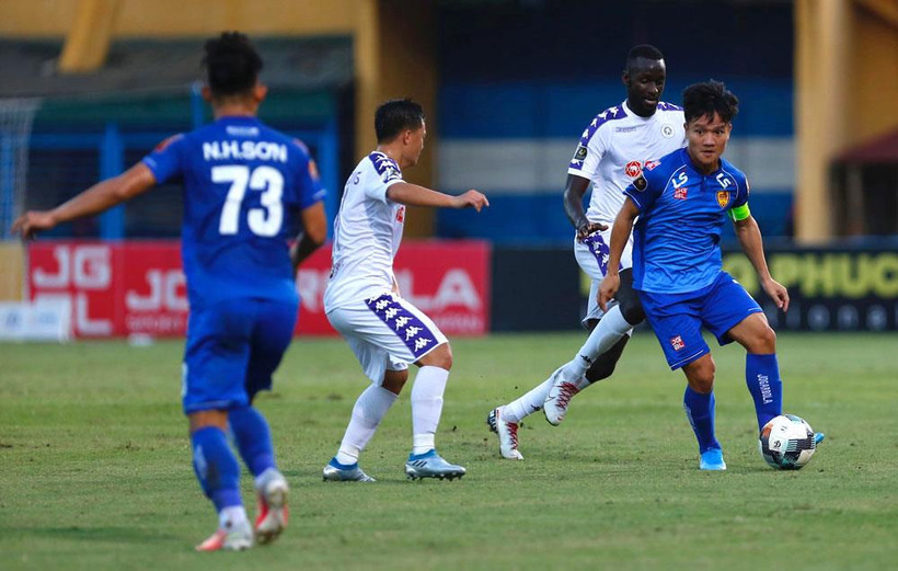 Quảng Nam vô địch mùa giải 2017 ấn tượng nhưng sau đó đi xuống nhanh chóng khi liên tục phải trụ hạng. (Ảnh: VPF)