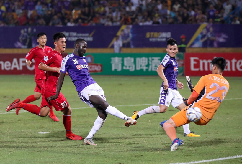 Hà Nội FC dừng bước tại AFC Cup 2019 bởi luật bàn thắng sân khách sau hai lượt trận chung kết liên khu vực. (Ảnh: Như Đạt)