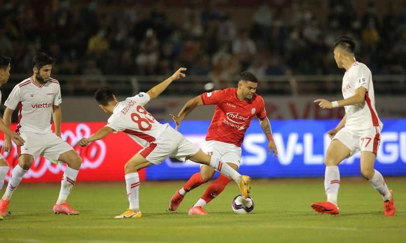 CLB TP.HCM hòa 1-1 Viettel trên sân nhà Thống Nhất tối 27/4. (Ảnh: VPF) 