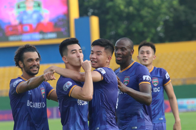 Tiền đạo Tiến Linh tỏa sáng, giúp Becamex Bình Dương thắng ngược Quảng Nam. (Ảnh: CLB Becamex Bình Dương)