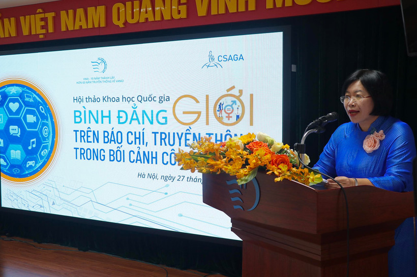 Tiến sỹ Dương Kim Anh, Phó Giám đốc Học viện Phụ nữ Việt Nam phát biểu tại Hội thảo. (Ảnh: Việt Anh/Vietnam+)