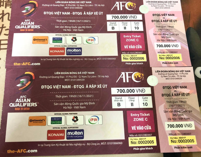 Thị trường vé bóng đá bấp bênh dẫn tới giá cả cũng nhảy loạn và không có mức chung. (Ảnh: CTV/Vietnam+) 