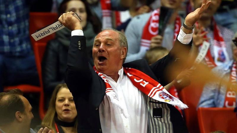 Những ăn mừng vô cùng nhiệt huyết của Uli -một hình ảnh mang tính biểu tượng của Bayern (Nguồn: Fcb.de)