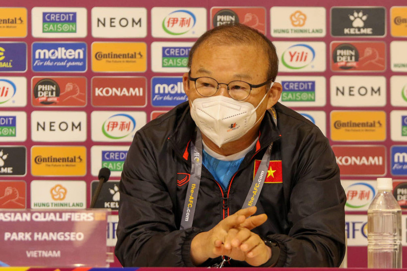 HLV Park Hang-seo trả lời phỏng vấn trước trận gặp Nhật Bản. (Ảnh: VFF)