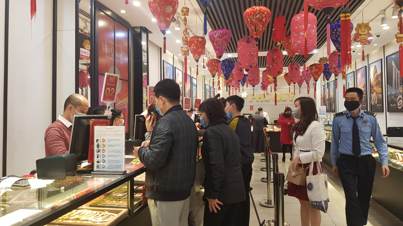 Giao dịch vàng tại doanh nghiệp. (Ảnh: PV/Vietnam+)