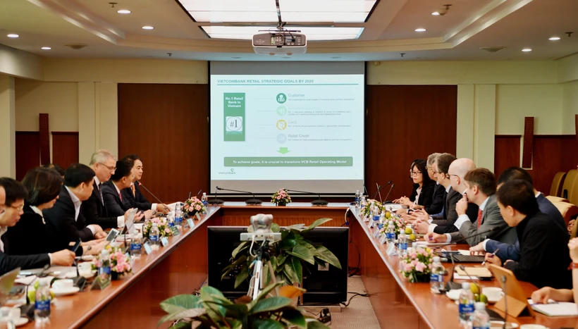Hoạt động bán lẻ luôn được xác định là một trong các trụ cột kinh doanh của Vietcombank. (Ảnh: CTV)