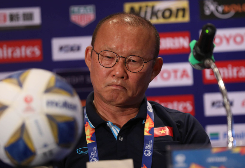 HLV Park Hang-seo cho hay U23 Việt Nam phải chờ đợi vào đối thủ để biết có đi tiếp hay không tại U23 châu Á 2020. (Ảnh: Nguyên An/Vietnam+)