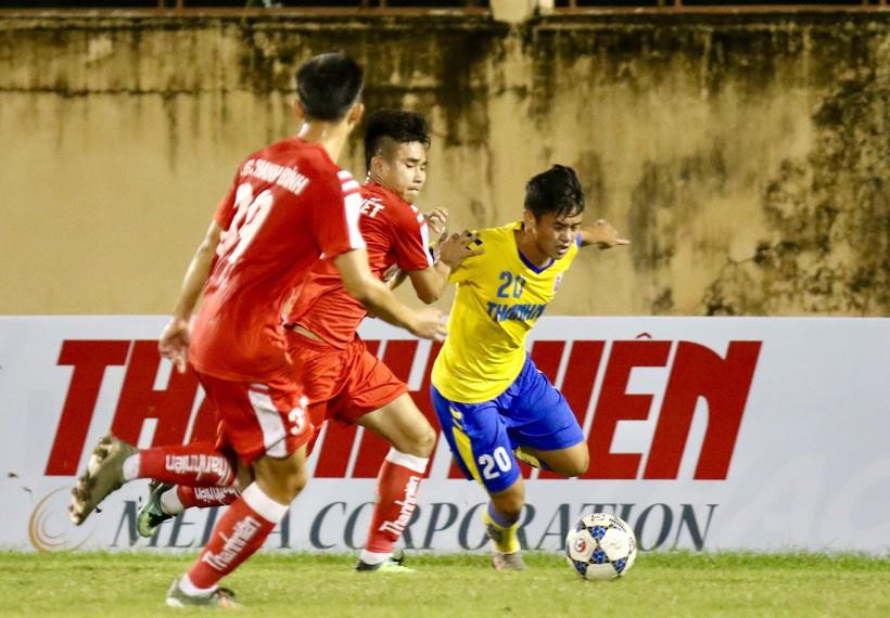U21 Viettel đối đầu U21 Sông Lam Nghệ An ở chung kết U21 Quốc gia 2020 ngày 19/12 tại Nha Trang. (Ảnh: VFF) 