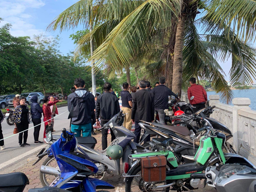 Hiện trường vụ án tại đường Lạc Long Quân (quận Tây Hồ). (Ảnh: Vietnam+)