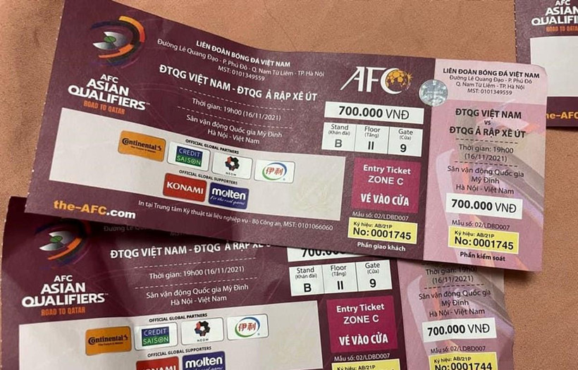 Vé bóng đá xem trận đấu của tuyển Việt Nam trên sân nhà Mỹ Đình không còn 'cháy hàng' như trước. (Ảnh: PV/Vietnam+) 