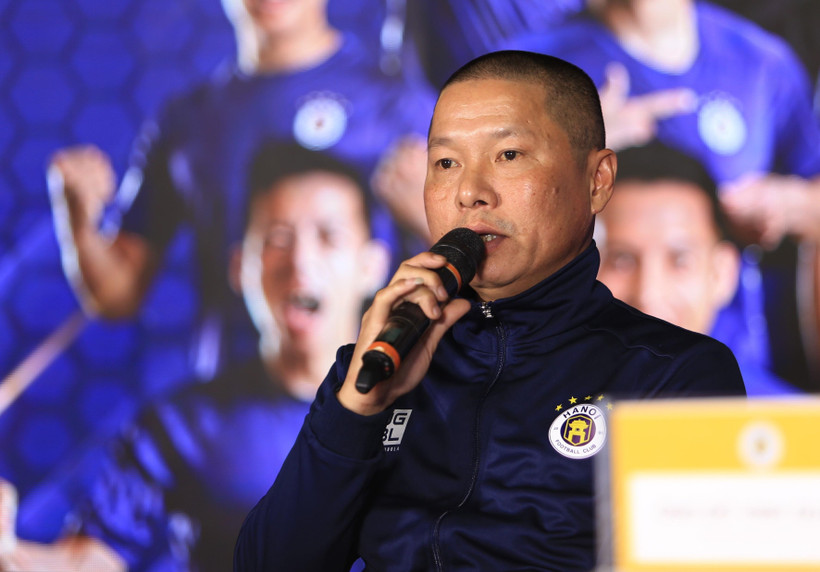 Huấn luyện viên trưởng Hà Nội FC, ông Chu Đình Nghiêm đánh giá cao đối thủ Hoàng Anh Gia Lai. (Ảnh: Hiển Nguyễn/Vietnam+) 