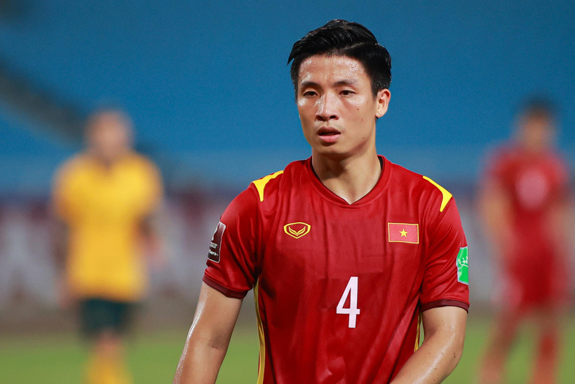 Bùi Tiến Dũng gặp chấn thương đầu gối vào hôm 5/3. (Ảnh: PV/Vietnam+)