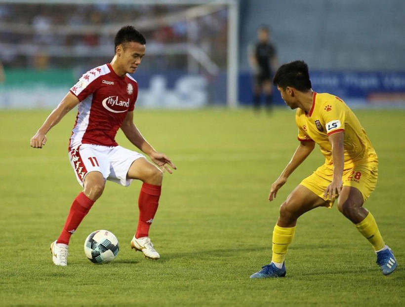 CLB Tp.HCM thua 0-1 Hồng Lĩnh Hà Tĩnh bởi bàn thua vô cùng đẹp mắt của đối thủ. (Ảnh: VPF) 