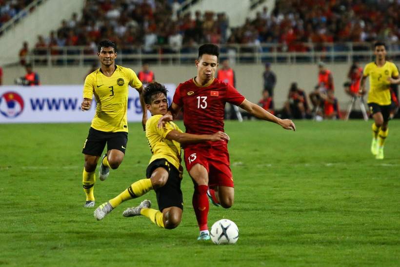 Tiền đạo Nguyễn Việt Phong phải nhận nhiều chỉ trích bởi thi đấu giải "phủi" trước ngày hội quân tuyển Việt Nam. (Ảnh: Nguyên An)