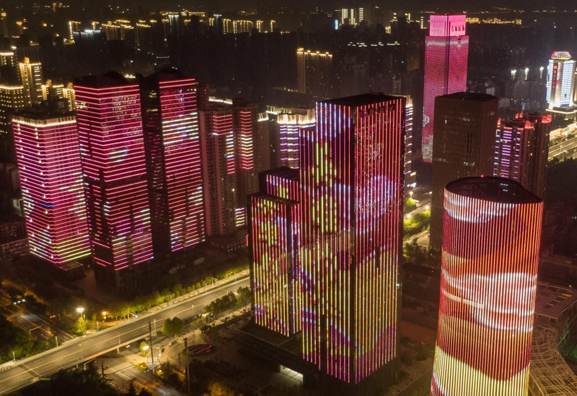 Quang cảnh thành phố Vũ Hán, tỉnh Hồ Bắc, Trung Quốc, ngày 8/4/2020, thời điểm lệnh phong tỏa do dịch COVID-19 chính thức được dỡ bỏ. (Ảnh: THX/TTXVN)