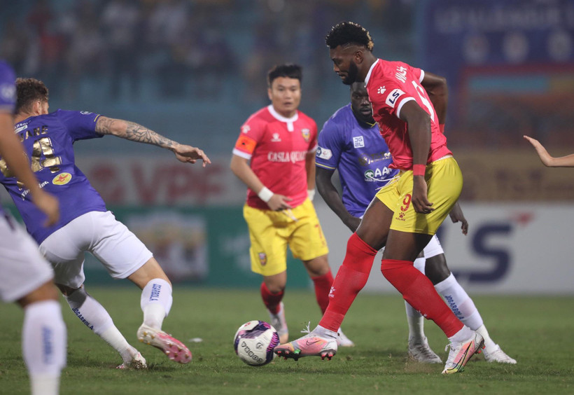 Hà Nội FC bị Hồng Lĩnh Hà Tĩnh cầm hòa. (Ảnh: PV/Vietnam+) 