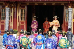 Lễ Thiết triều Nguyên đán triều Nguyễn được tái hiện tại Đại triều Điện Thái Hòa, Đại Nội Huế. (Ảnh: Nguyên Lý/TTXVN)