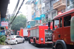 Hiện trường vụ cháy nhà dân dân tại hẻm 12, ngách 17, ngõ 180 phố Kim Hoa, Hà Nội khiến 5 người trong một gia đình thiệt mạng. (Ảnh: Hoàng Hiếu/TTXVN)