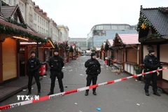 Cảnh sát phong tỏa hiện trường vụ tấn công chợ Giáng sinh ở Magdeburg, Đức, ngày 21/12/2024. (Ảnh: THX/TTXVN)