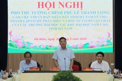 Phó Thủ tướng Chính phủ Lê Thành Long phát biểu tại buổi làm việc. (Ảnh: Thanh Tuấn/TTXVN)