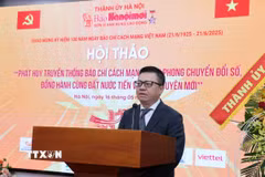 Nhà báo Lê Quốc Minh, Ủy viên Trung ương Đảng, Tổng Biên tập Báo Nhân Dân, Chủ tịch Hội Nhà báo Việt Nam phát biểu tại hội thảo. (Ảnh: Quốc Lũy/TTXVN)