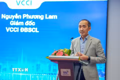 Ông Nguyễn Phương Lam, Giám đốc Liên đoàn Thương mại và Công nghiệp Việt Nam (VCCI) chi nhánh Đồng bằng sông Cửu Long phát biểu tại chương trình. (Ảnh: Thanh Liêm/TTXVN)