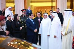 Thủ tướng Phạm Minh Chính và Phu nhân đến Tòa nhà Di sản văn hóa Arab. (Ảnh: Dương Giang/TTXVN)