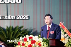 Bí thư Đảng ủy xã Gia Lộc Đặng Xuân Thưởng phát biểu tại Đại hội. (Ảnh: Mạnh Tú/TTXVN)