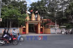 Từ chiếc điện thoại thông minh đến lá phiếu của cử tri xa quê