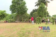 Khu mộ Vua Lê Túc Tông bị nhóm người Trung Quốc xâm hại, tìm cổ vật