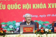 Ủy viên Bộ Chính trị, Phó Chủ tịch Thường trực Quốc hội Đỗ Văn Chiến, ứng cử viên đại biểu Quốc hội khóa XVI, trình bày chương trình hành động tại buổi tiếp xúc cử tri ở phường Bắc Giang, tỉnh Bắc Ninh. (Ảnh: Thanh Thương/TTXVN)