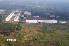 Một góc Nhà máy điện phân nhôm Đắk Nông nhìn từ trên cao. (Ảnh: Hưng Thịnh/TTXVN)