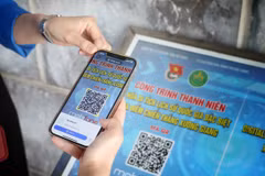 Quét mã QR tìm hiểu về Di tích Lịch sử Quốc gia Đặc biệt Địa điểm Chiến thắng Xương Giang. (Ảnh: Danh Lam/TTXVN)