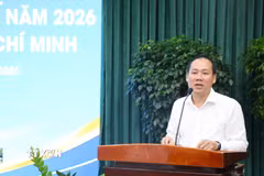 Ông Nguyễn Khắc Hoàng, Trưởng Thống kê Thành phố Hồ Chí Minh, báo cáo kết quả Tổng điều tra kinh tế năm 2026. (Ảnh: Liên Sơn/TTXVN)