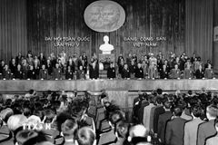 Đại hội lần thứ V của Đảng: Xây dựng chủ nghĩa xã hội và bảo vệ Tổ quốc XHCN