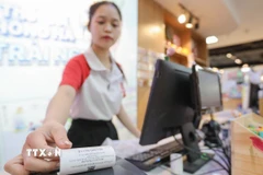 Phạt tiền từ 500.000 đồng đến 1,5 triệu đồng trong trường hợp lập hóa đơn không đúng thời điểm đối với các hàng hóa, dịch vụ dùng để khuyến mại, quảng cáo, hàng mẫu. (Ảnh minh họa. Nguồn: TTXVN)