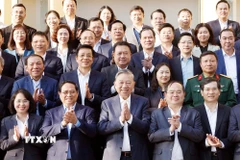 Tổng Bí thư Tô Lâm, Thủ tướng Phạm Minh Chính và các đại biểu. (Ảnh: Thống Nhất/TTXVN)