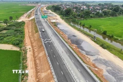 Dự án thành phần cao tốc Bãi Vọt-Hàm Nghi. (Ảnh: Hữu Quyết/TTXVN)