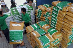 Một cửa hàng bán gạo tại Phnom Penh, Campuchia. (Ảnh: AFP/TTXVN)