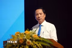 Phó Chủ tịch Thường trực Ủy ban Nhân dân tỉnh Quảng Trị Hoàng Nam phát biểu tại chương trình. (Ảnh: TTXVN phát)