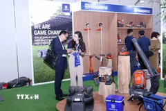 "Triển lãm xanh Thụy Điển" giới thiệu một số sản phẩm công nghệ cao, phát triển kinh tế xanh của các doanh nghiệp Thụy Điển tổ chức tại Thành phố Hồ Chí Minh ngày 21/10/2024. (Ảnh: Xuân Khu/TTXVN)