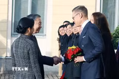 Tổng thống Cộng hòa Phần Lan Alexander Stubb và Phu nhân chủ trì Lễ đón chính thức Tổng Bí thư Tô Lâm và Phu nhân thăm chính thức Cộng hòa Phần Lan. (Ảnh: Thống Nhất/TTXVN)