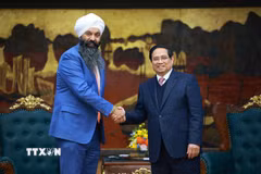 Thủ tướng Phạm Minh Chính tiếp ông Randeep Sarai, Bộ trưởng Phát triển quốc tế, Bộ Các vấn đề toàn cầu Canada. (Ảnh: Dương Giang/TTXVN)