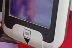 Thiết bị quét mã QR để so sánh kết quả Vietlott là thủ phạm gây nhiễu sóng xe máy sử dụng khóa thông minh tại khu vực phố Kim Mã. (Nguồn: Cục Tần số vô tuyến điện)