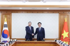 Tổng Bí thư Tô Lâm hội kiến Thủ tướng Hàn Quốc Kim Min Seok. (Ảnh: Thống Nhất/TTXVN)