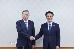 Tổng Bí thư Tô Lâm hội kiến Thủ tướng Hàn Quốc Kim Min Seok. (Ảnh: Thống Nhất/TTXVN)